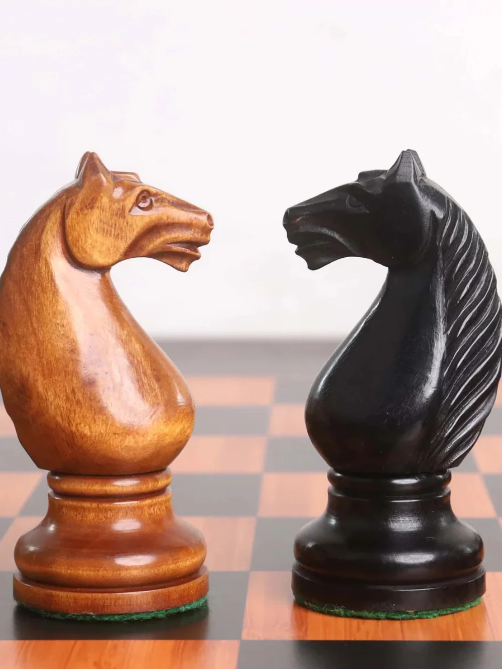 1935 Botvinnik Flohr-II Soviet Chess Pieces - Distress Antiqued Boxwood & Ebonised Boxwood - 4.4" King - Image 5