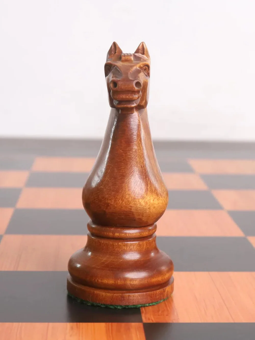 1935 Botvinnik Flohr-II Soviet Chess Pieces - Distress Antiqued Boxwood & Ebonised Boxwood - 4.4" King - Image 6