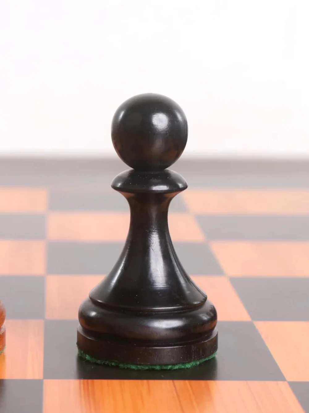 1935 Botvinnik Flohr-II Soviet Chess Pieces - Distress Antiqued Boxwood & Ebonised Boxwood - 4.4" King - Image 9
