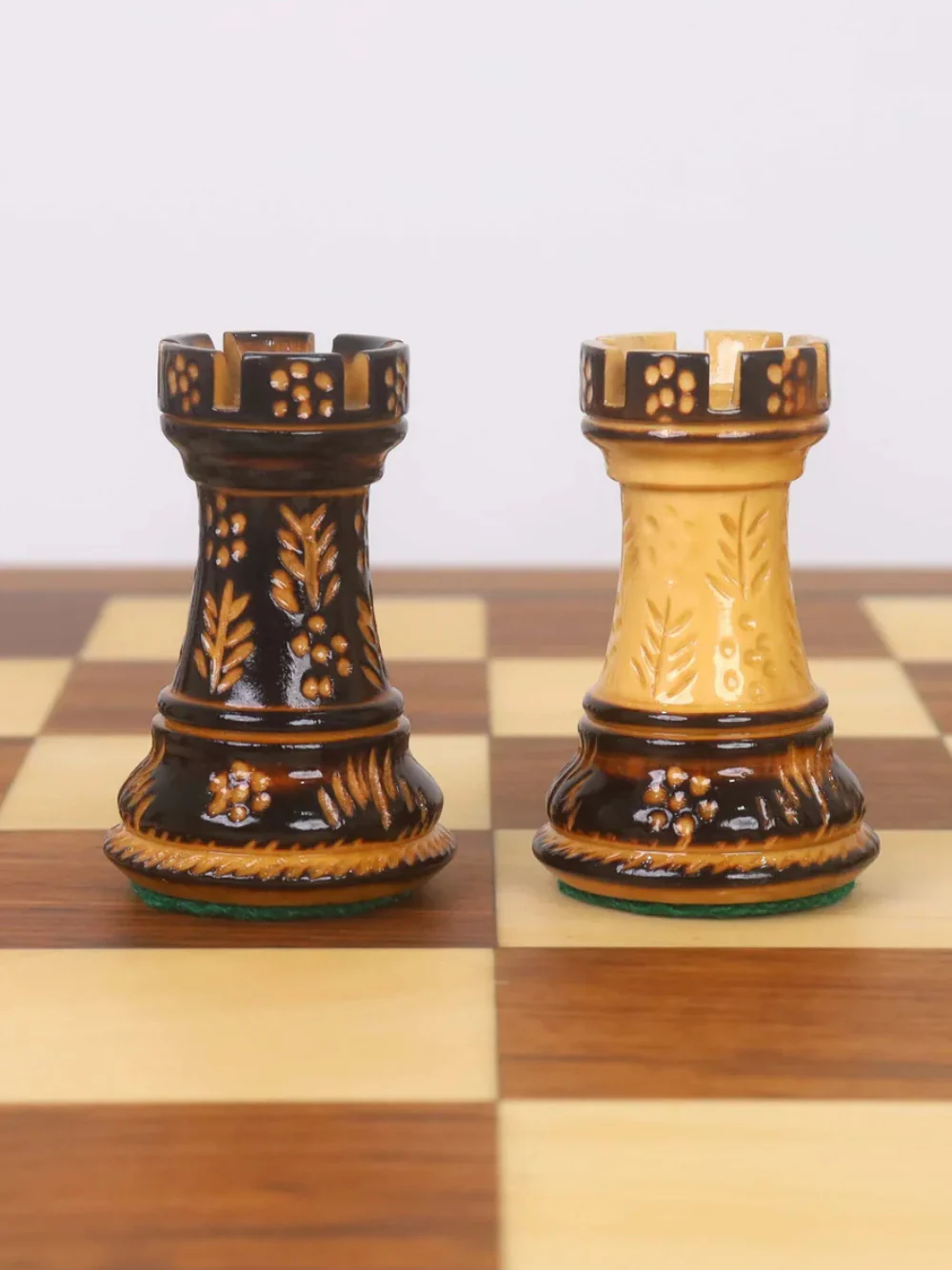 Luxury Chess Set with Velvet Storage Drawers & Gloss Finish Pieces - Image 8