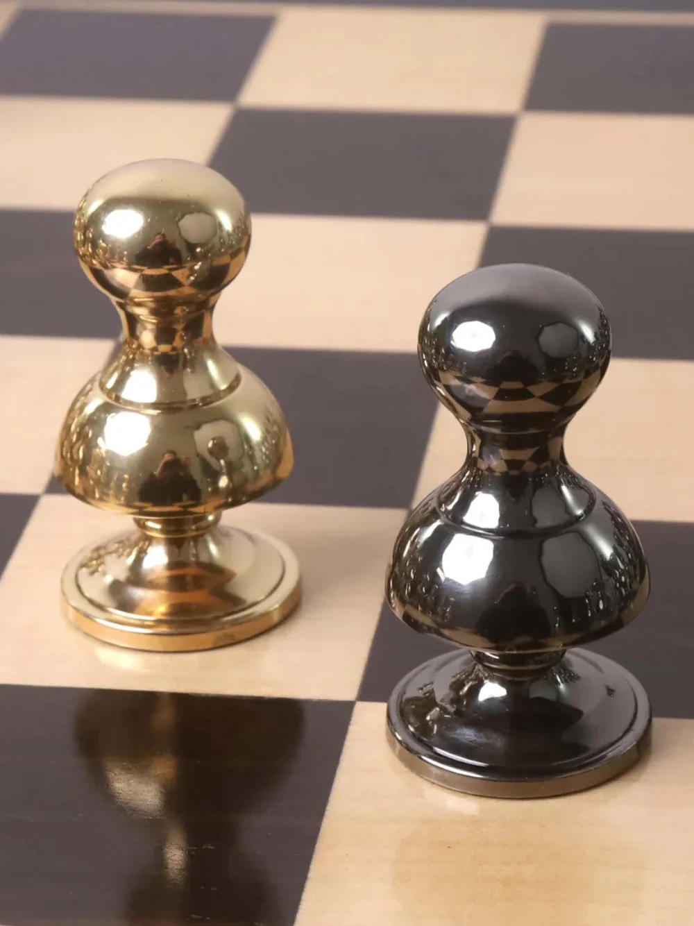 3.4" Victorian Series Brass Metal Luxury Chess Set - Pieces Only - Metallic Gold & Grey - Image 9