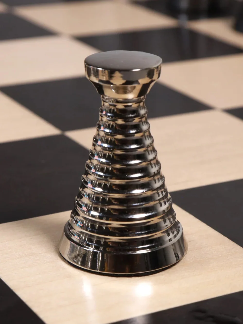 3.9" Modern Brass Metal Luxury Chess Set - Chess Pieces Only - Silver & Antique chessmen - Image 5