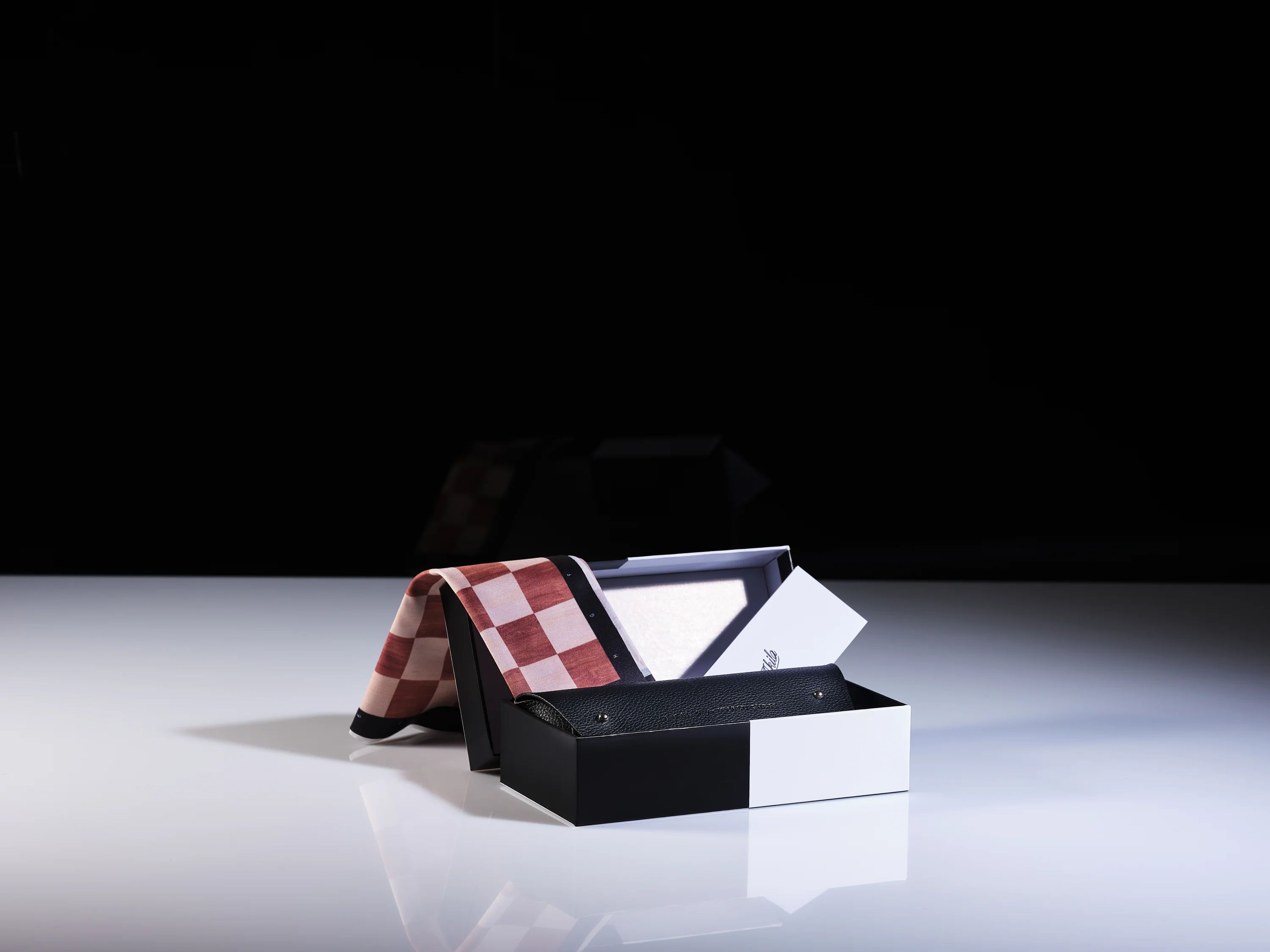Akila x World Chess Legacy Sunglasses - Image 5